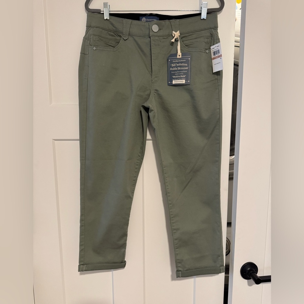 NWT Democracy Ab-Solution Ankle Skimmer, Deep Seagrass